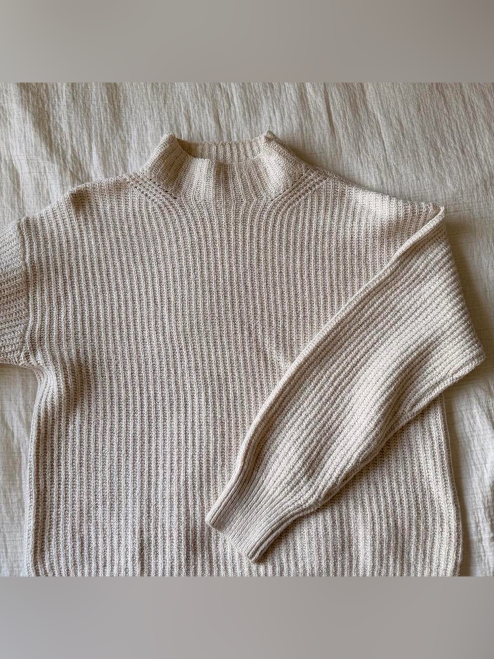 Old Navy Cream Ribbed Mockneck Sweater